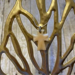 3/$10!💎Vintage Hand-carved Stone Cross Pendant